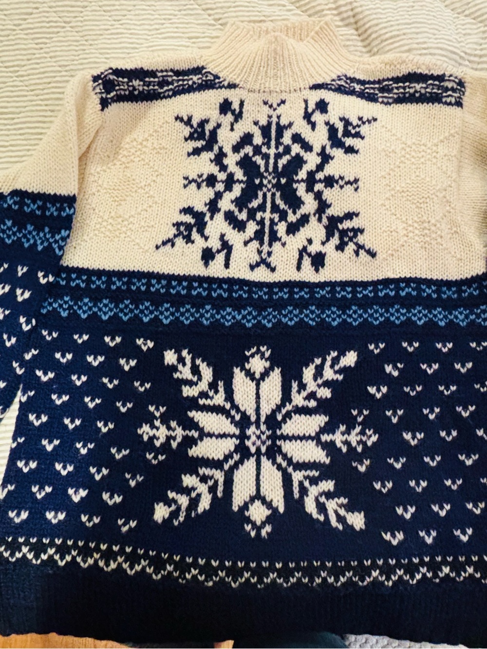 Liz Claiborne Cream and Navy Fair Isle Sweater